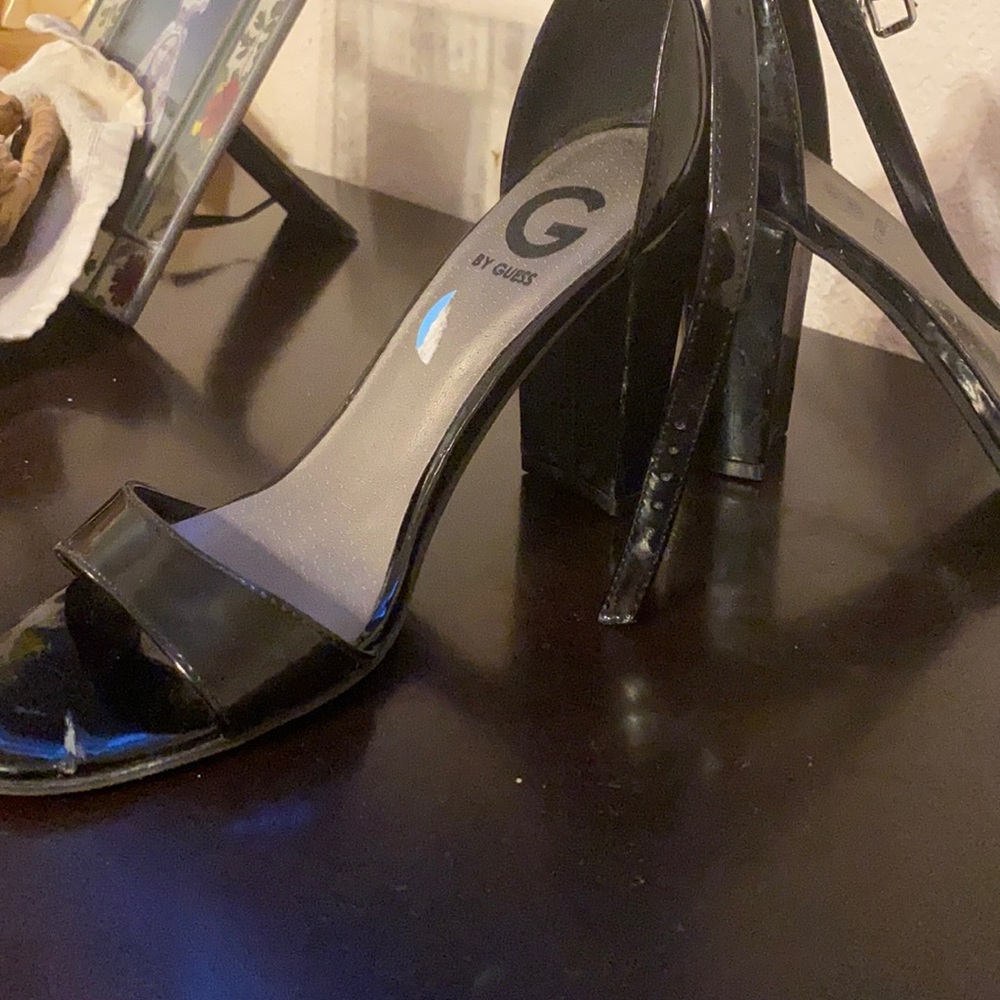 Patent leather strap he heals